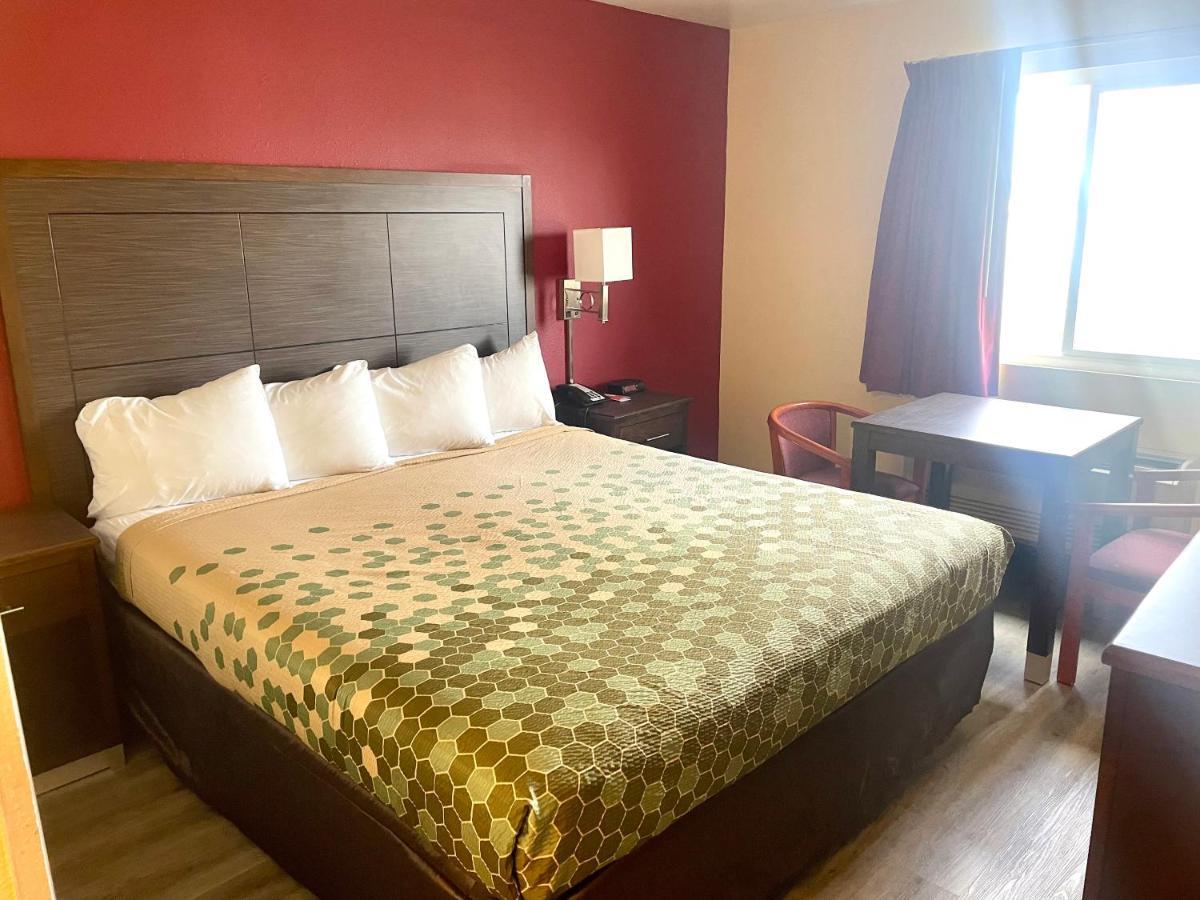 Econo Lodge Inn & Suites Корнінг Екстер'єр фото