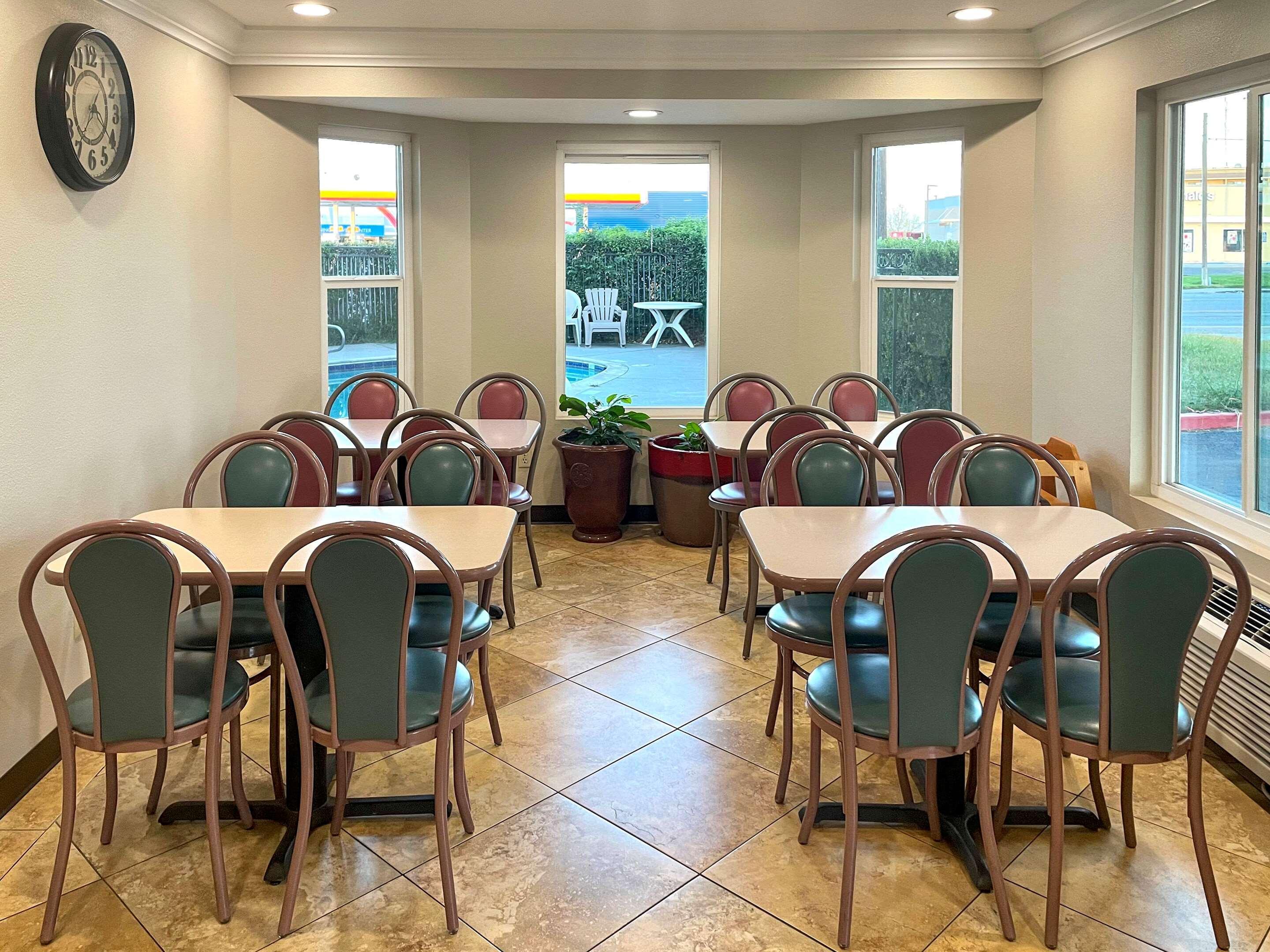 Econo Lodge Inn & Suites Корнінг Екстер'єр фото